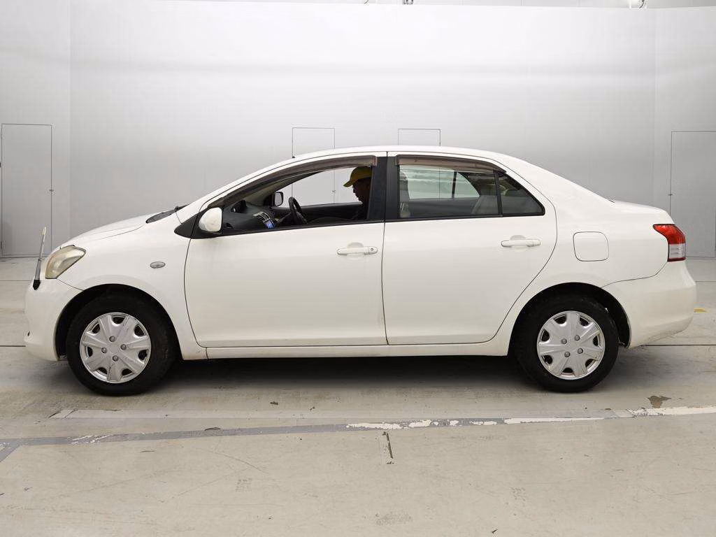 TOYOTA BELTA