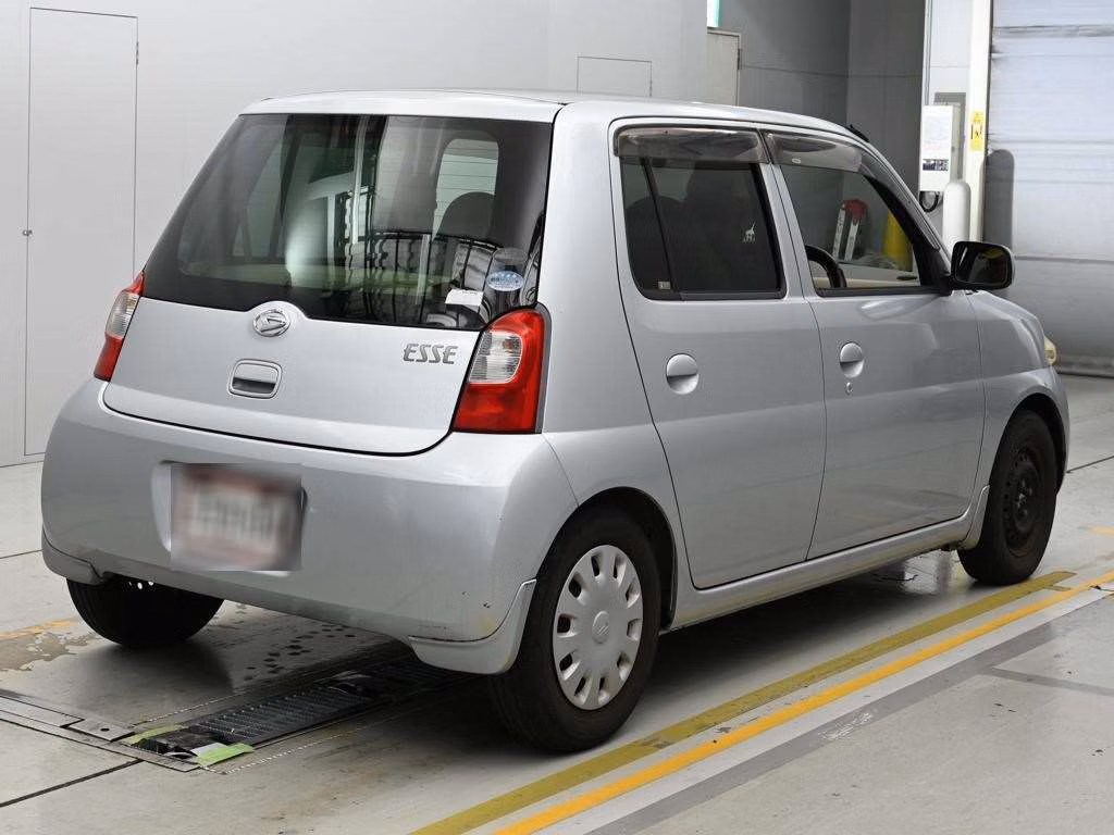 Daihatsu Esse