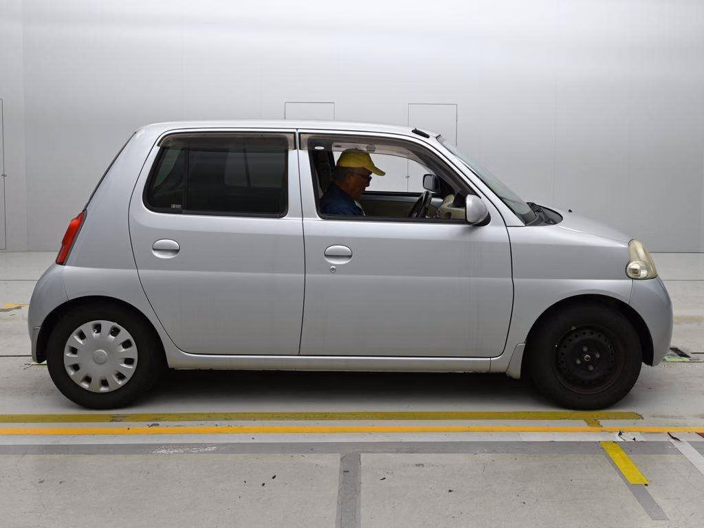 Daihatsu Esse