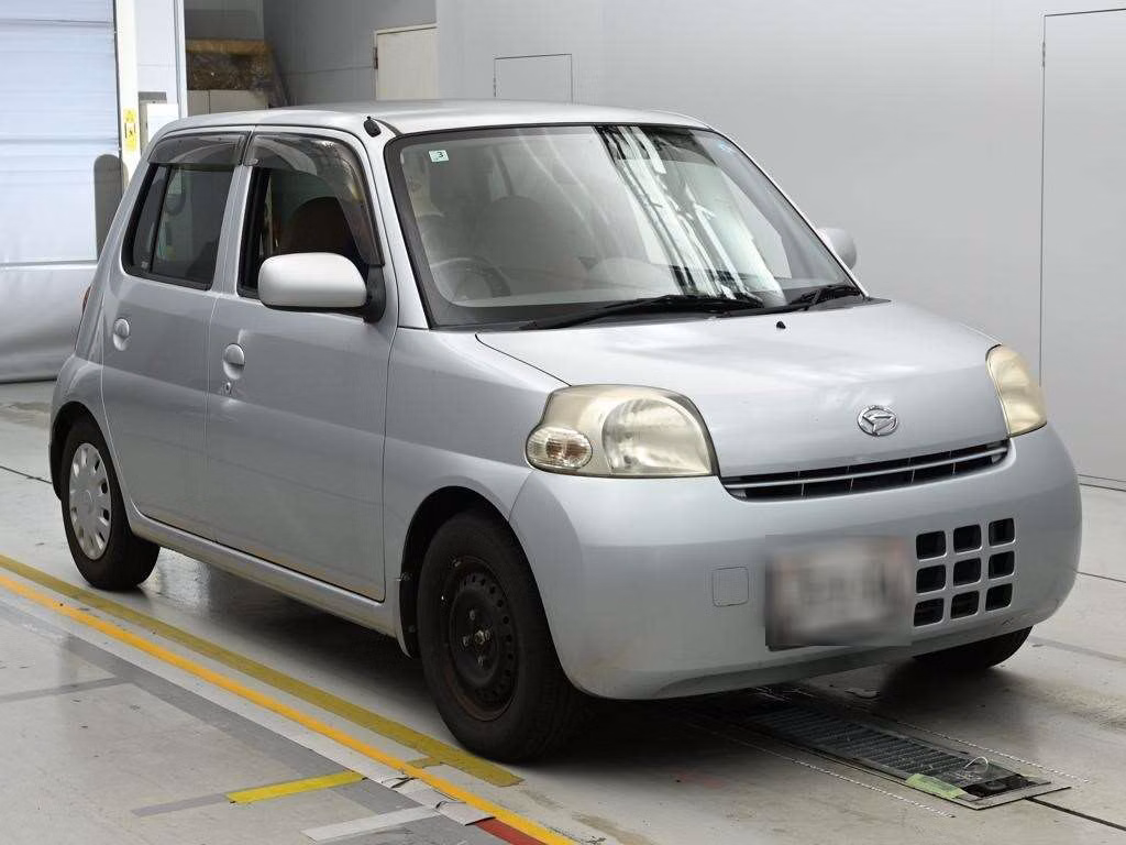 Daihatsu Esse