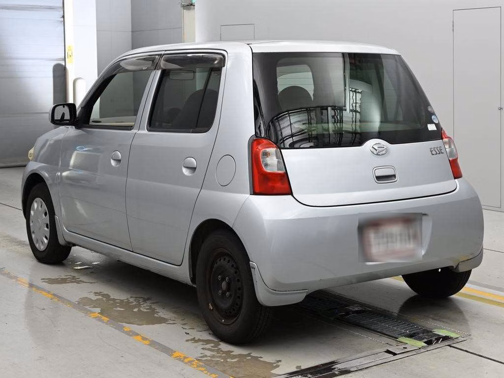 Daihatsu Esse