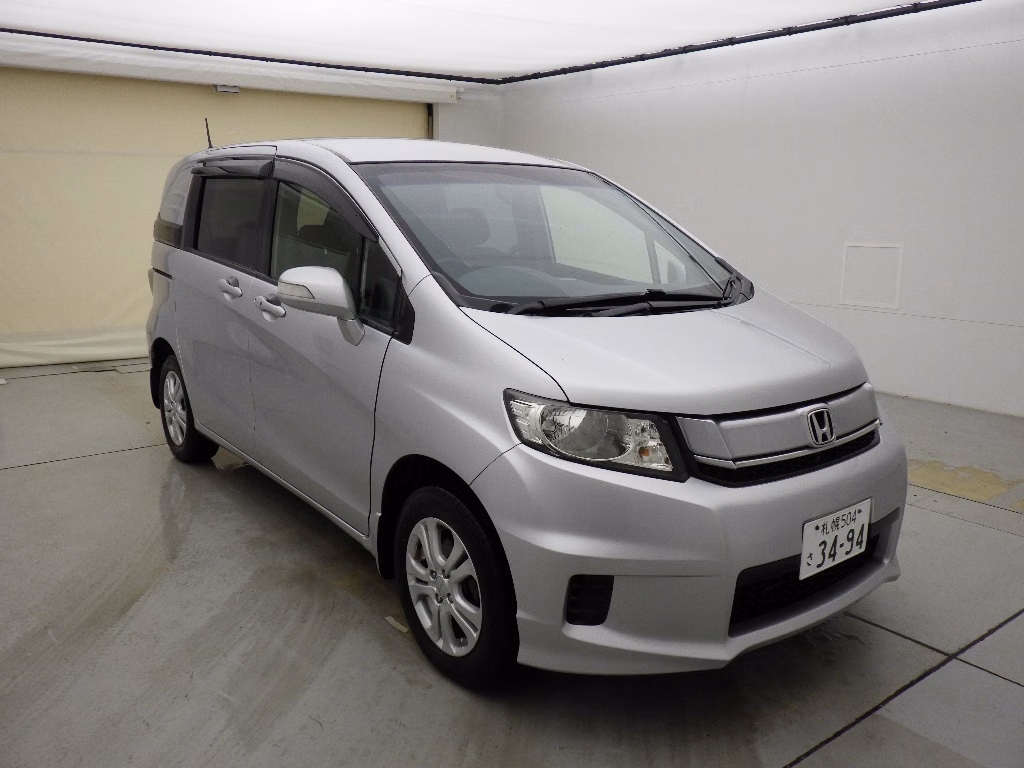 HONDA FREED SPIKE