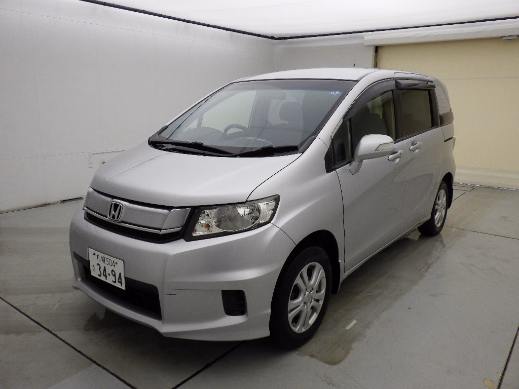HONDA FREED SPIKE