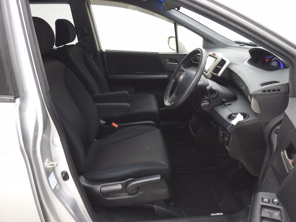 HONDA FREED SPIKE