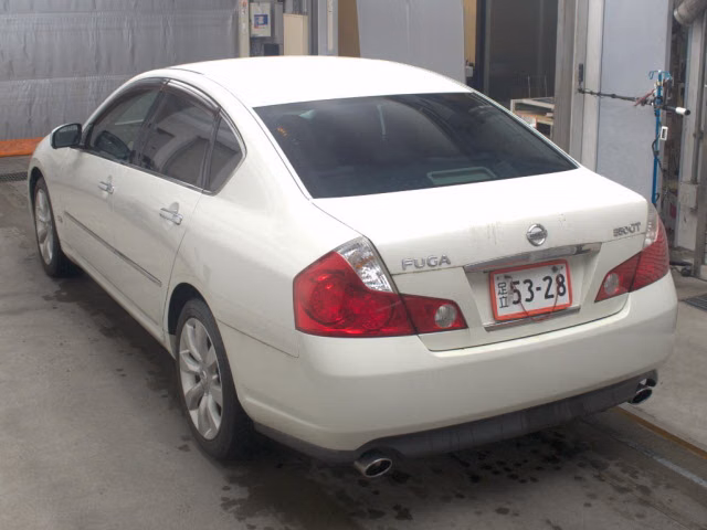NISSAN FUGA