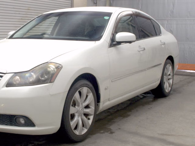 NISSAN FUGA