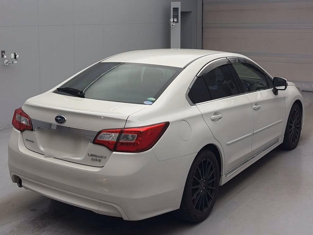 SUBARU LEGACY B4