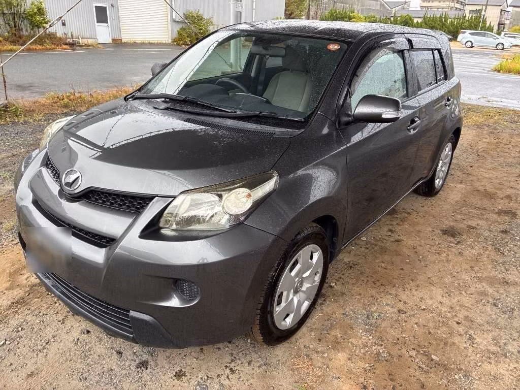 TOYOTA IST