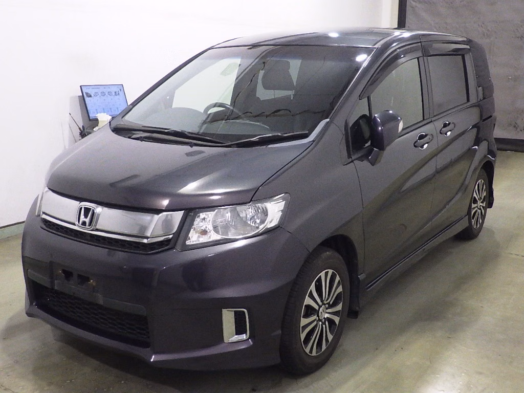 HONDA FREED SPIKE