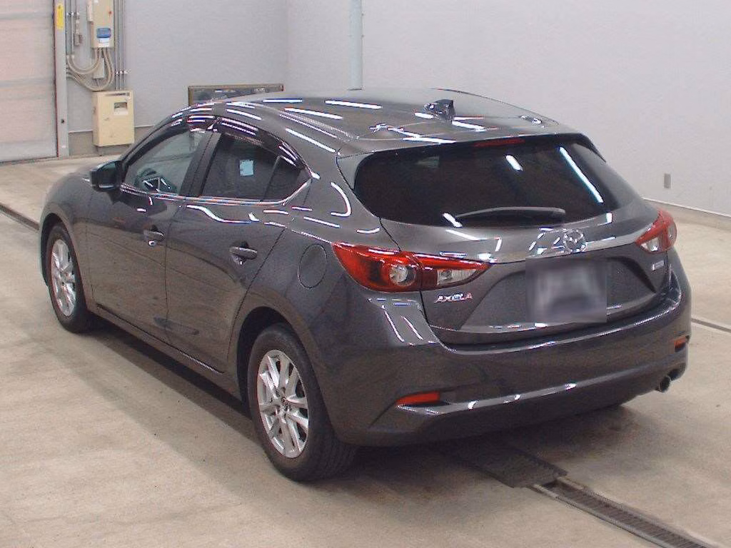 MAZDA AXELA