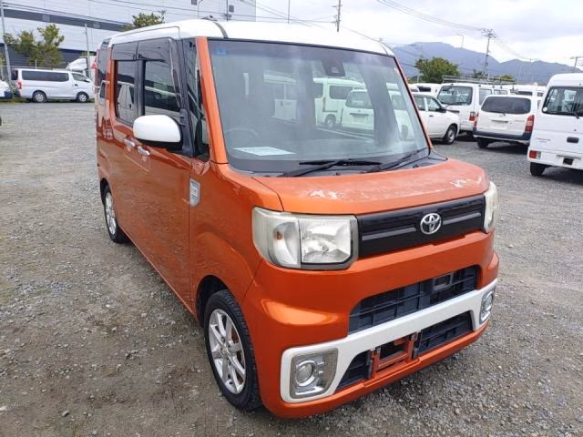 TOYOTA PIXIS MEGA