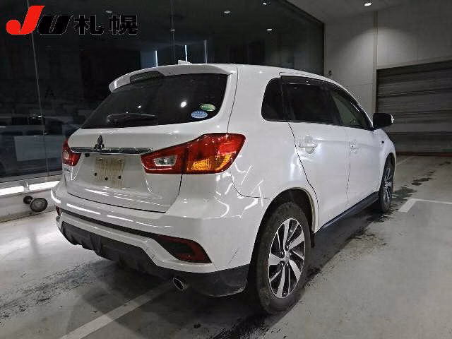 MITSUBISHI RVR