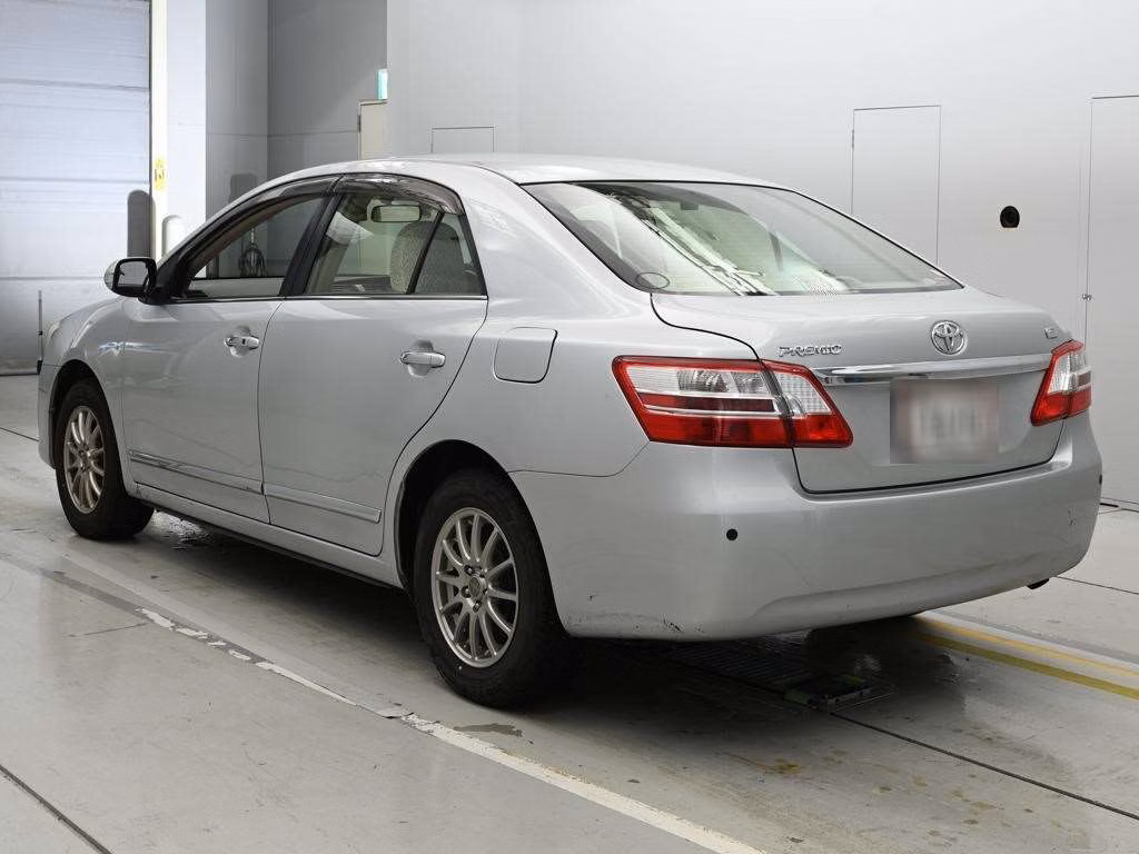 TOYOTA PREMIO