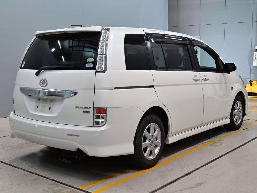 TOYOTA ISIS