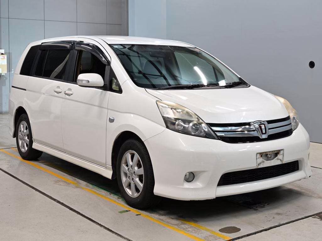 TOYOTA ISIS
