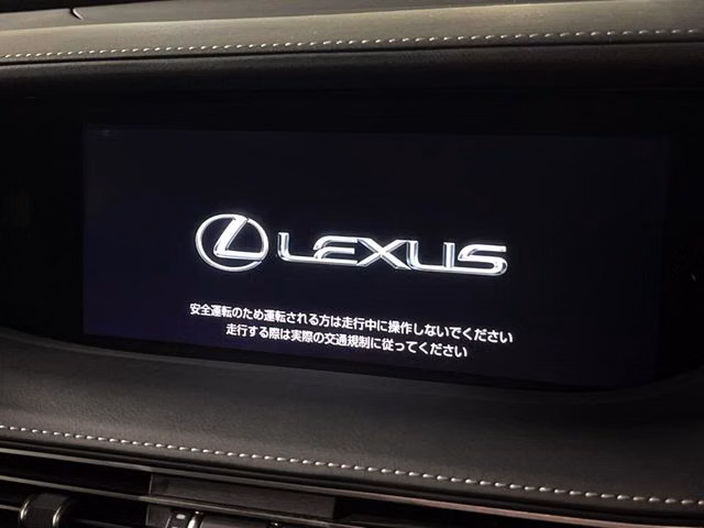 Lexus LS500h