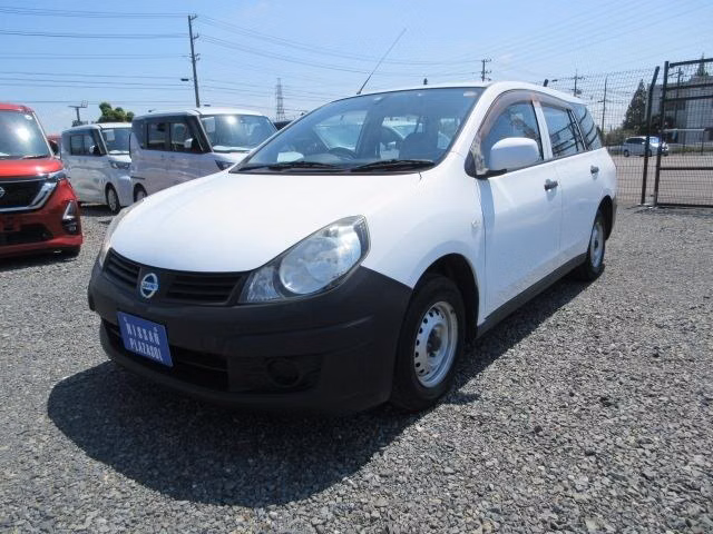 Nissan AD