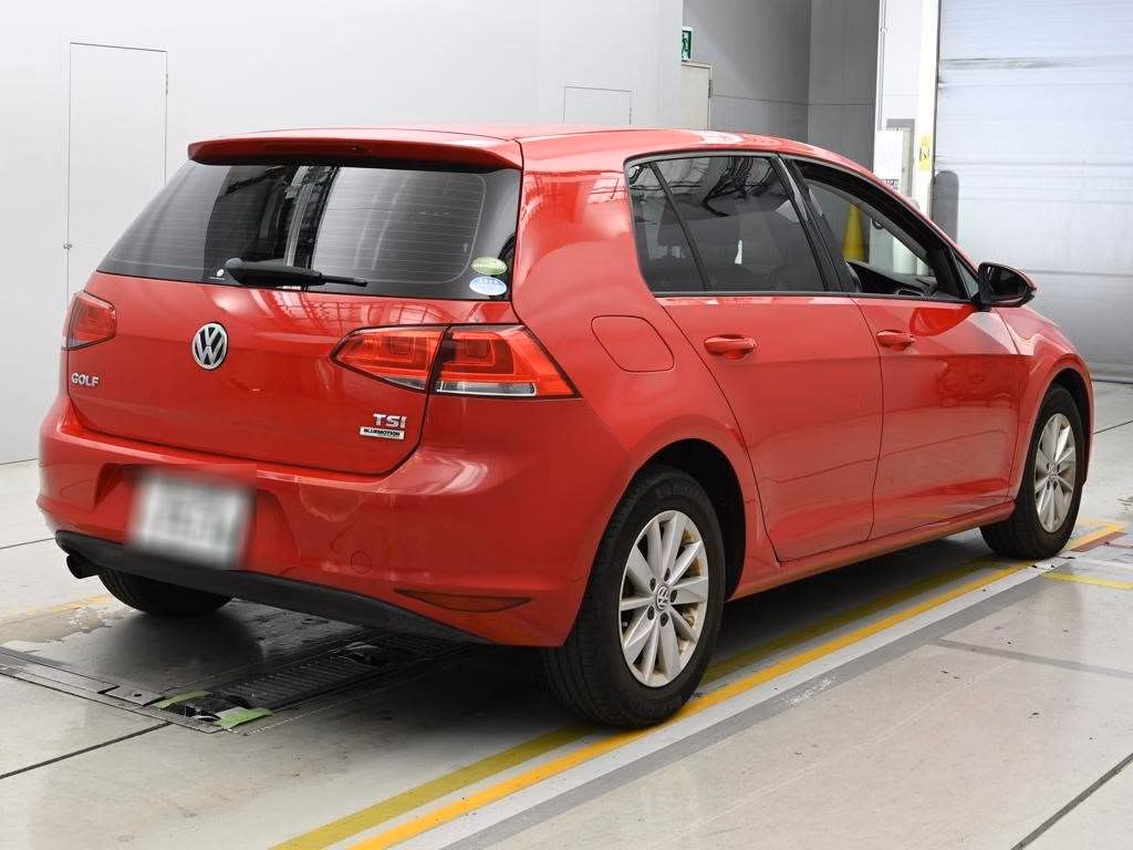 VOLKSWAGEN GOLF
