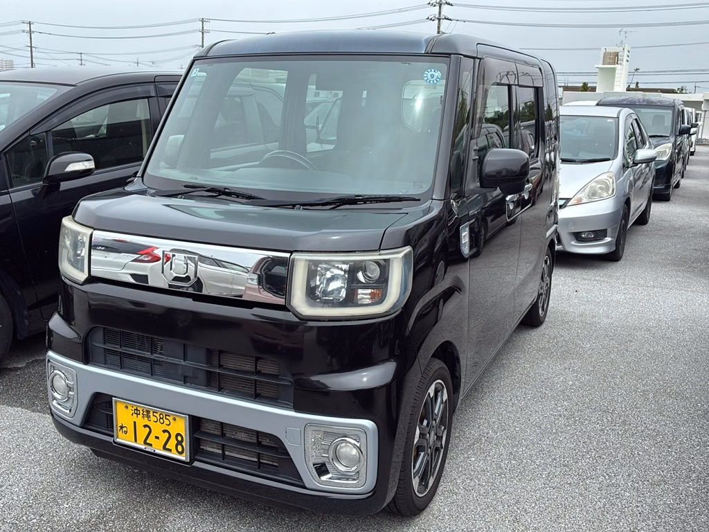 DAIHATSU WAKE