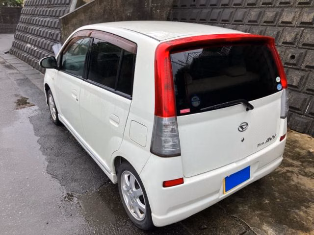 DAIHATSU MIRA AVY