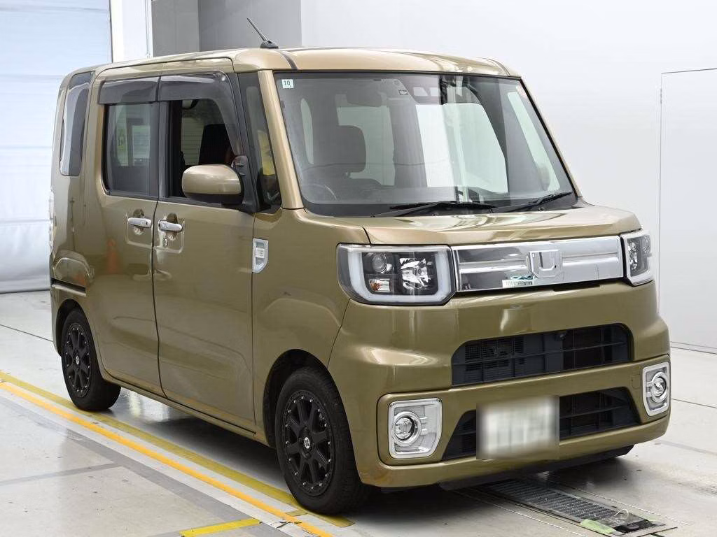 DAIHATSU WAKE