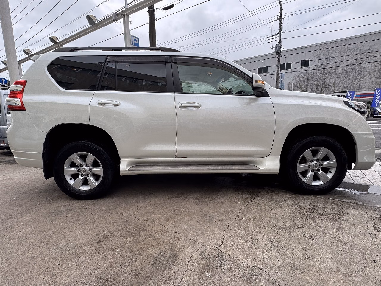 TOYOTA LAND CRUISER PRADO