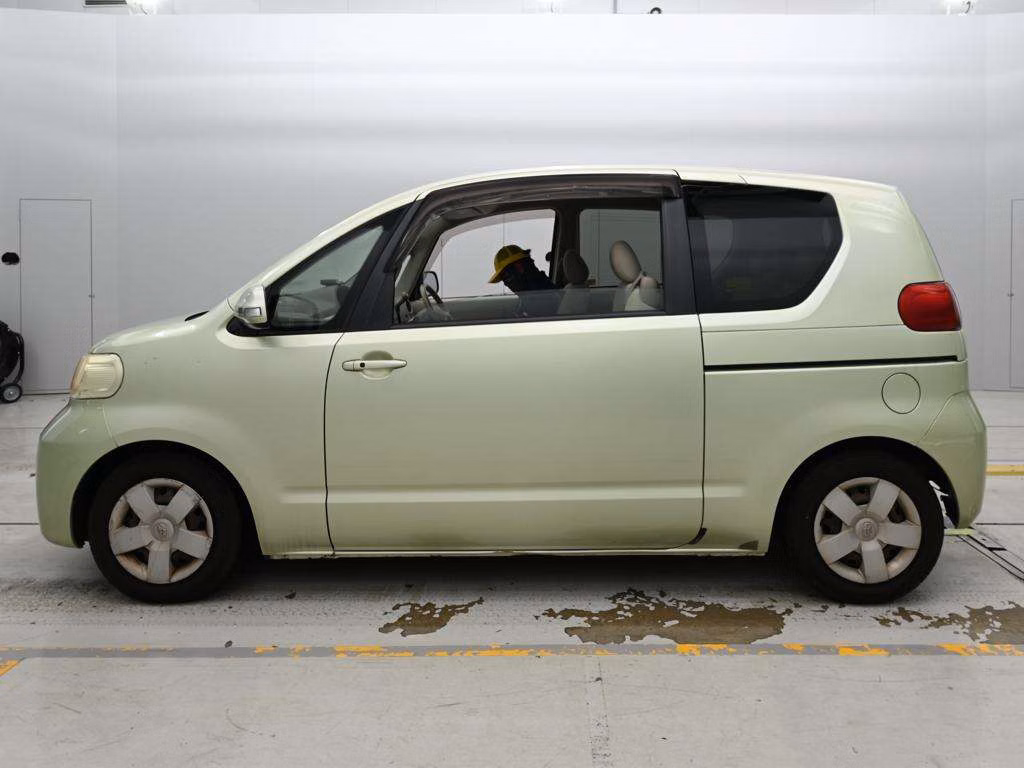 TOYOTA PORTE