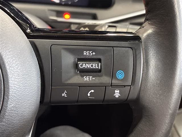 Nissan Aura