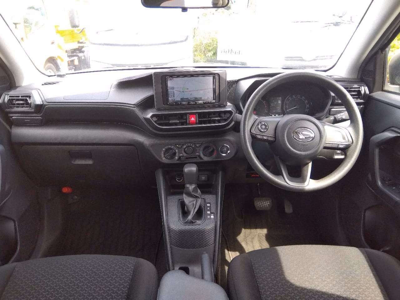 DAIHATSU ROCKY