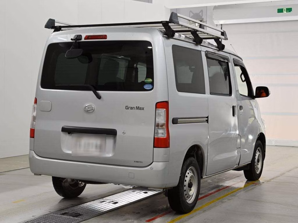 DAIHATSU GRAN MAX