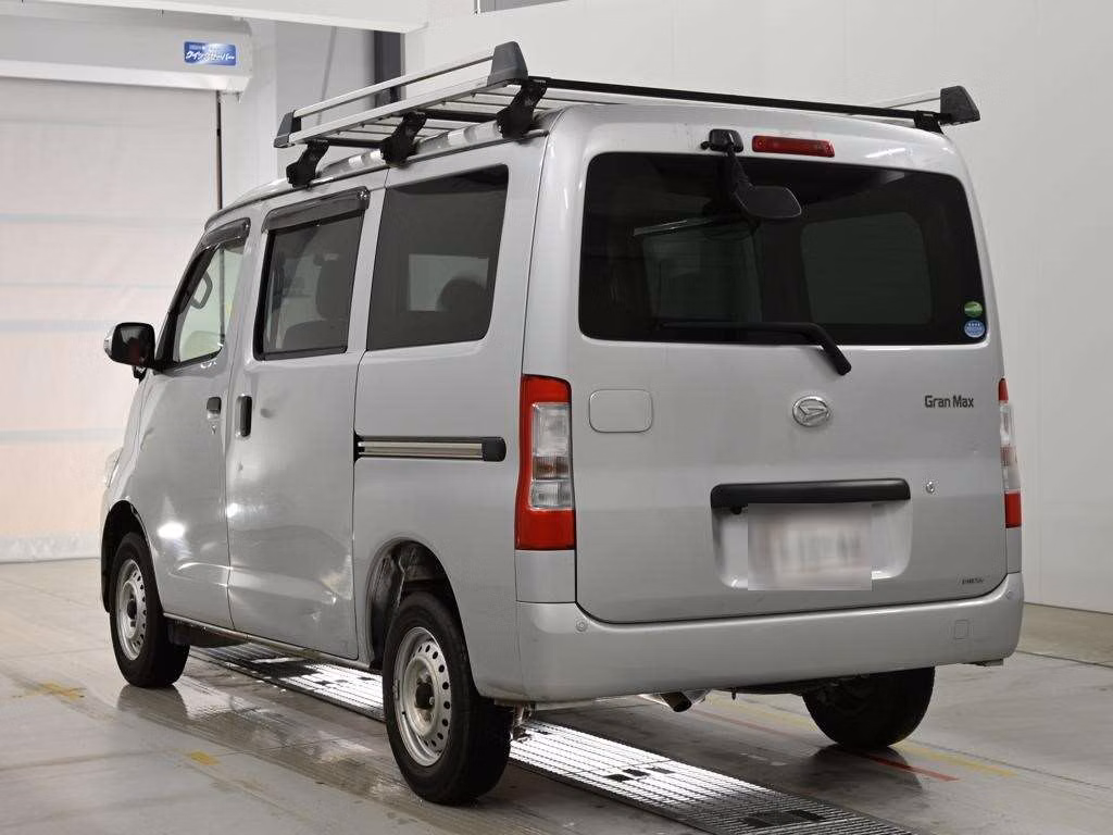 DAIHATSU GRAN MAX