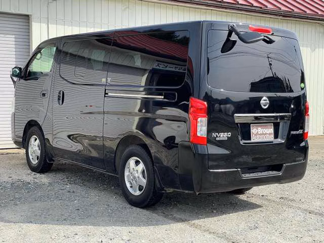 NISSAN NV350 CARAVAN