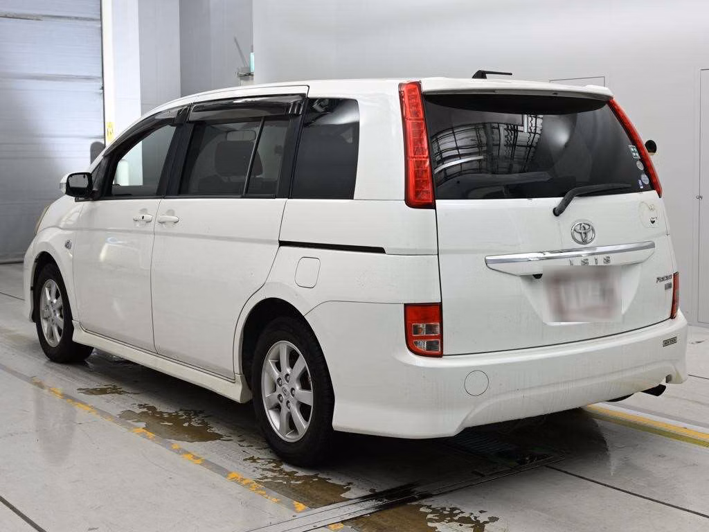 TOYOTA ISIS