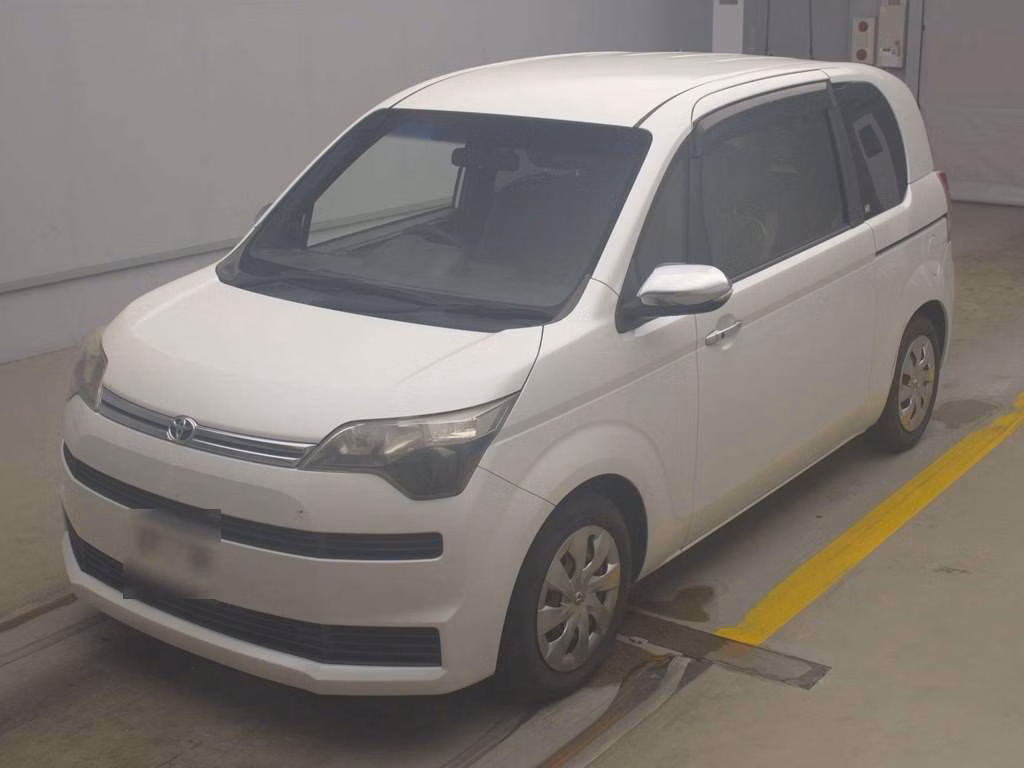 TOYOTA SPADE