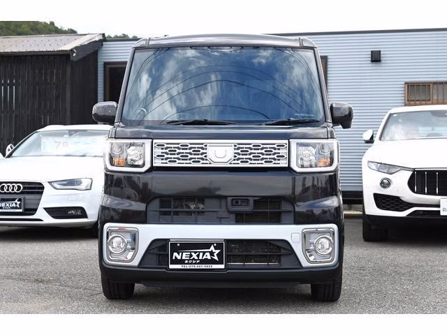 DAIHATSU WAKE