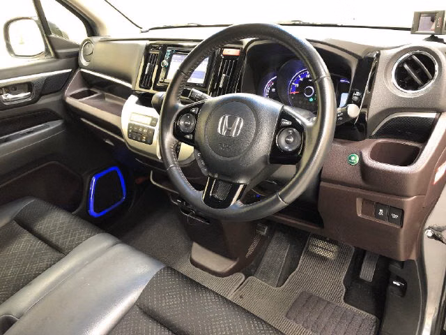 HONDA N-WGN