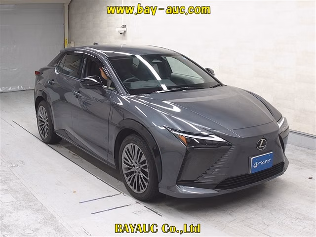 Lexus RZ450e