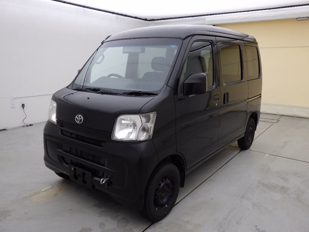TOYOTA PIXIS VAN