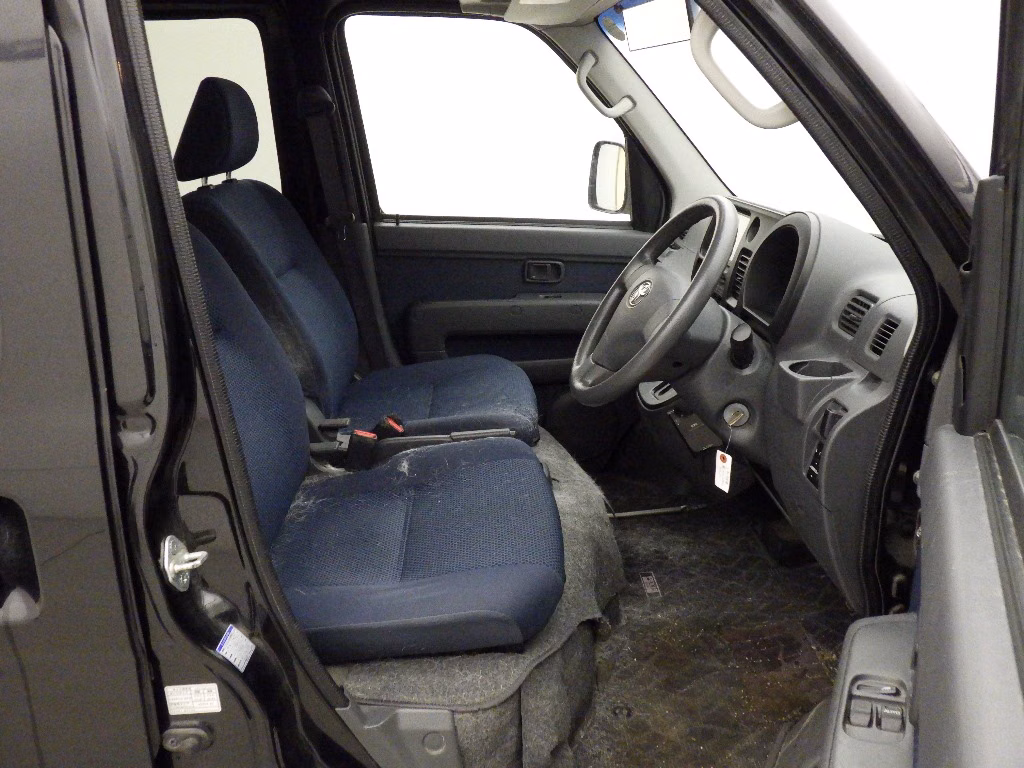 TOYOTA PIXIS VAN