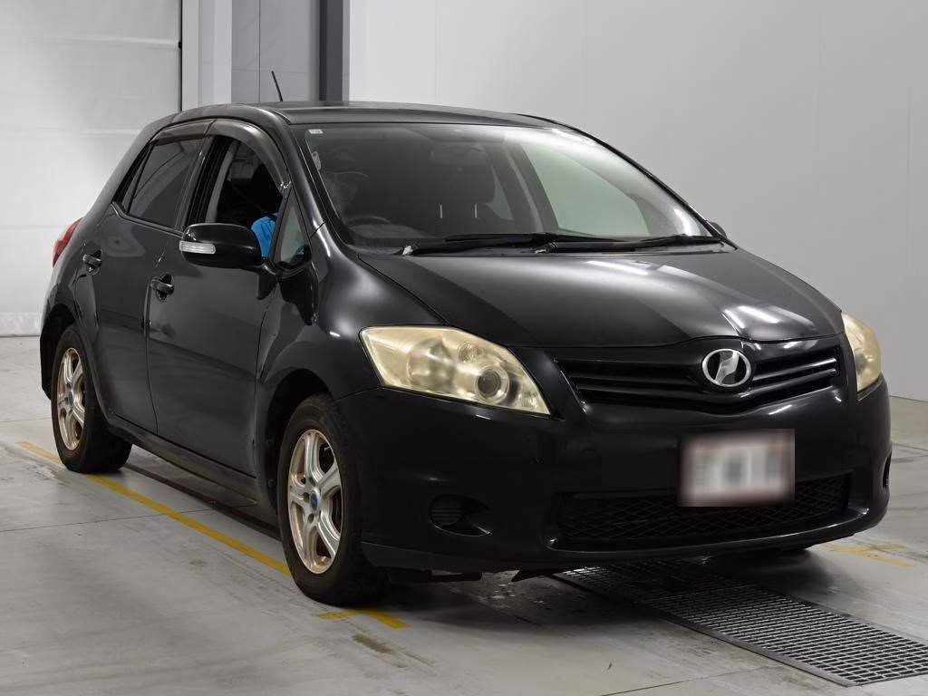 TOYOTA AURIS