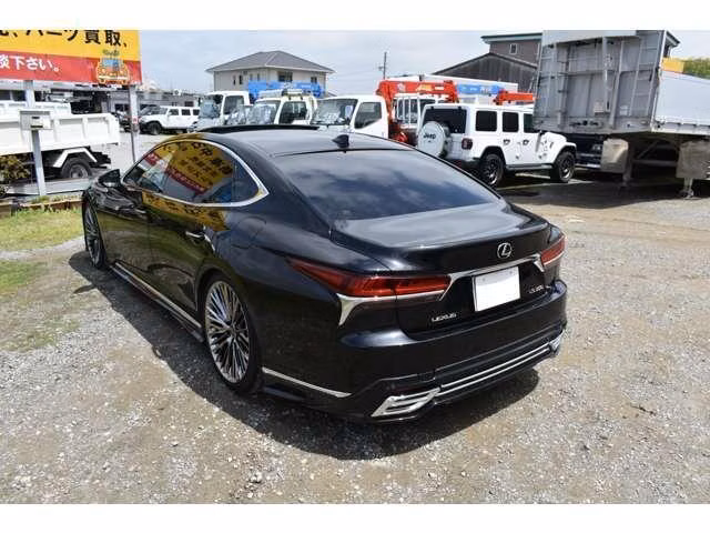LEXUS LS500