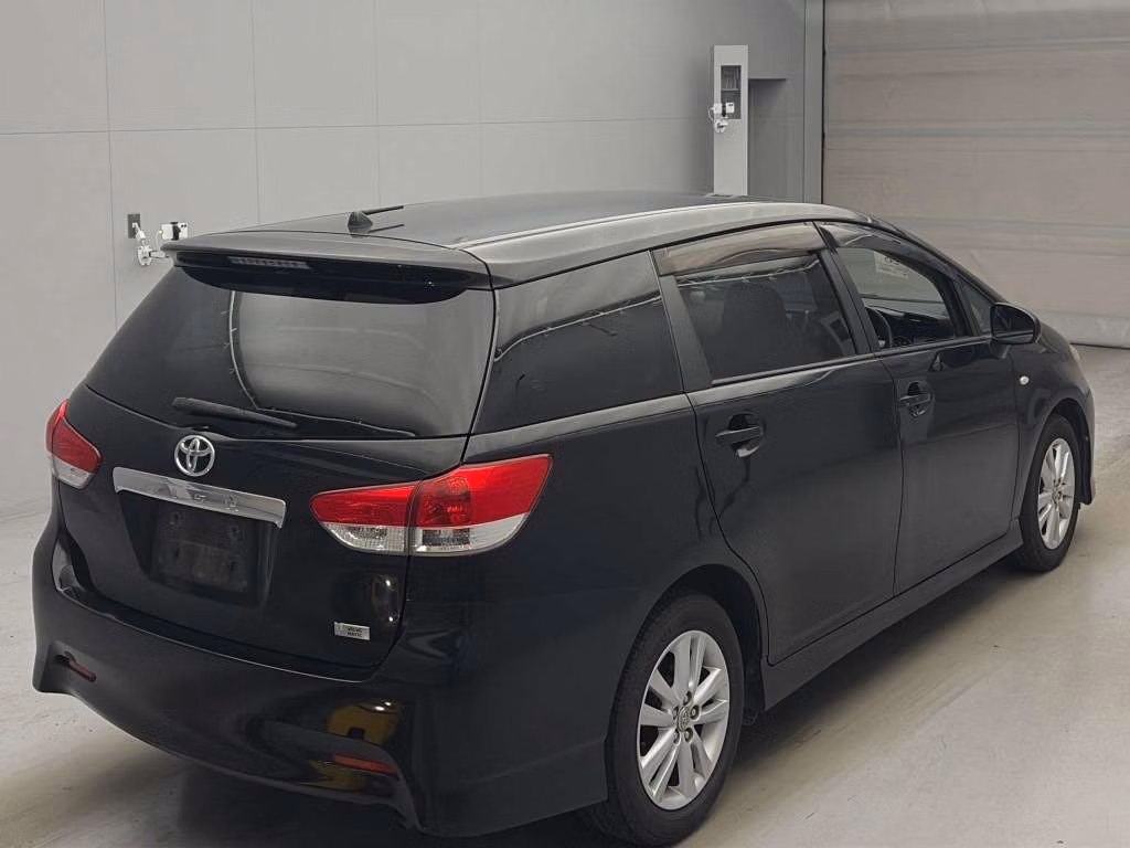 TOYOTA WISH