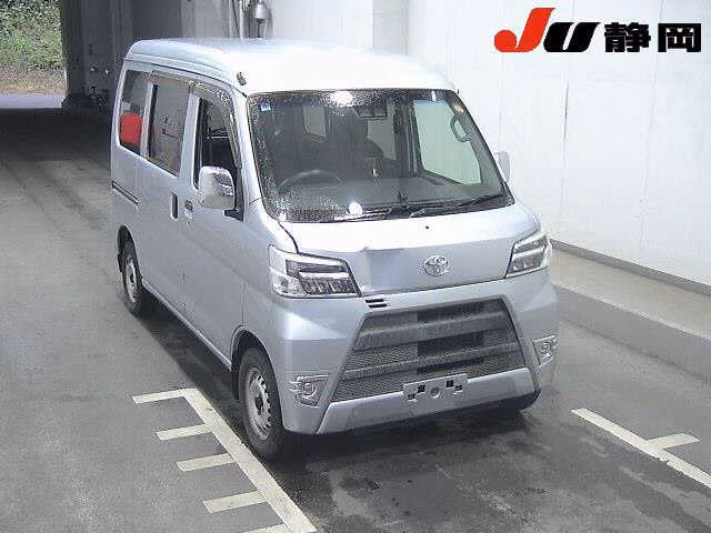TOYOTA PIXIS VAN