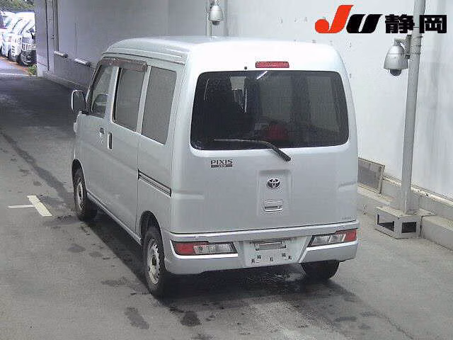 TOYOTA PIXIS VAN