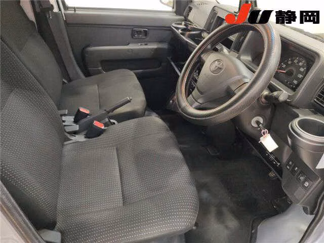 TOYOTA PIXIS VAN