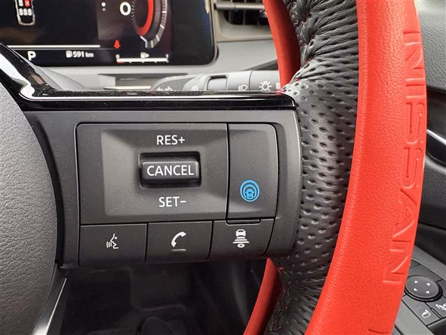 Nissan Aura