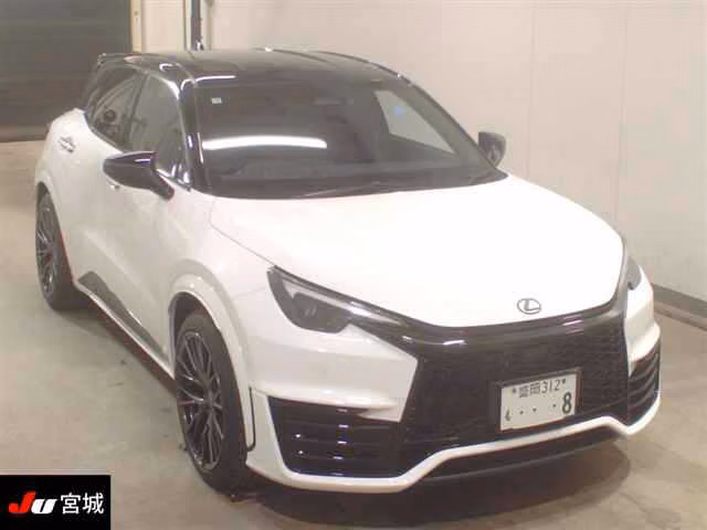 Lexus LBX