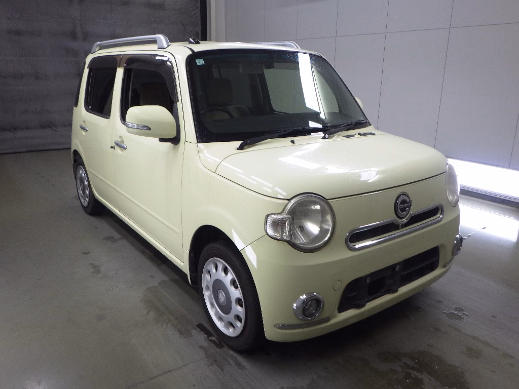DAIHATSU MIRA COCOA
