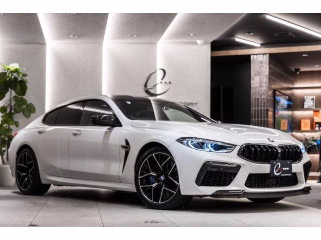 BMW M8