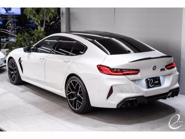 BMW M8